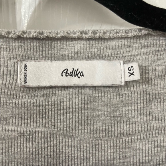 Gray Long Sleeve Ribbed crop top tie front - Picture 3 of 3